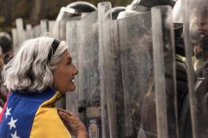 578581_10151974359240998_1612153168_n