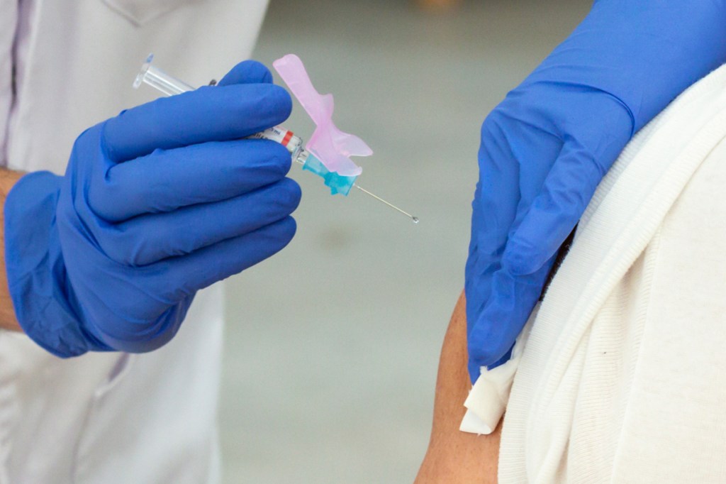 Inmunización de COVID y&nbsp;embarazo